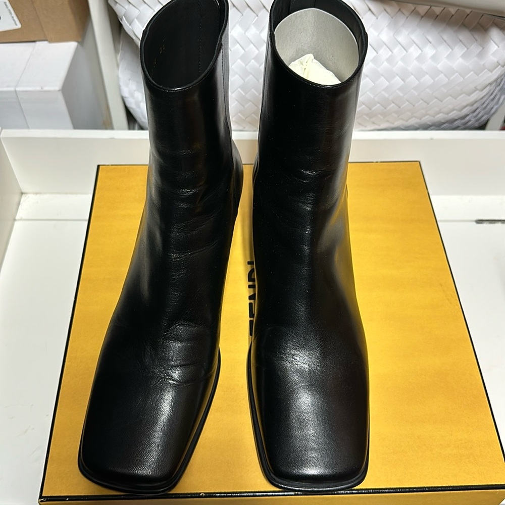 Fendi low heeled black leather booties